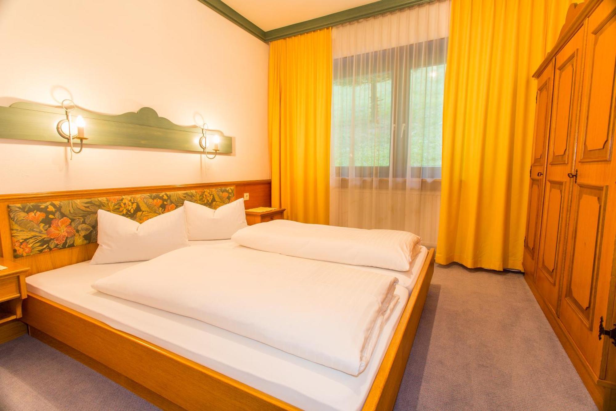 Ferienland Stubai Aparthotel Фулпмес Стая снимка
